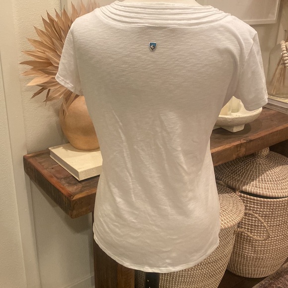 Kuhl v neck tee t-shirt with neckline ribbing - Picture 3 of 4